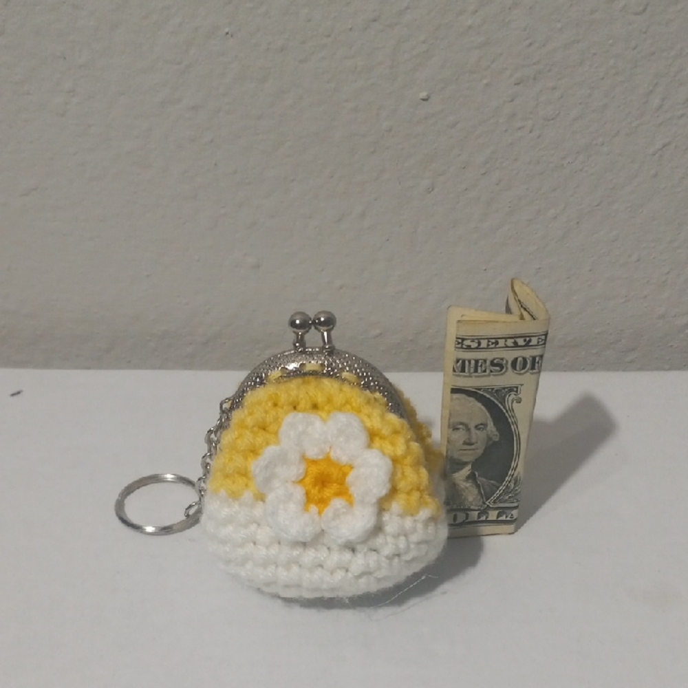 Crochet Coin Purse With Flower